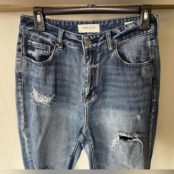 PacSun| Mom Jean in Distressed, Ripped Knee Style—Size 28••• - Picture 2 of 12